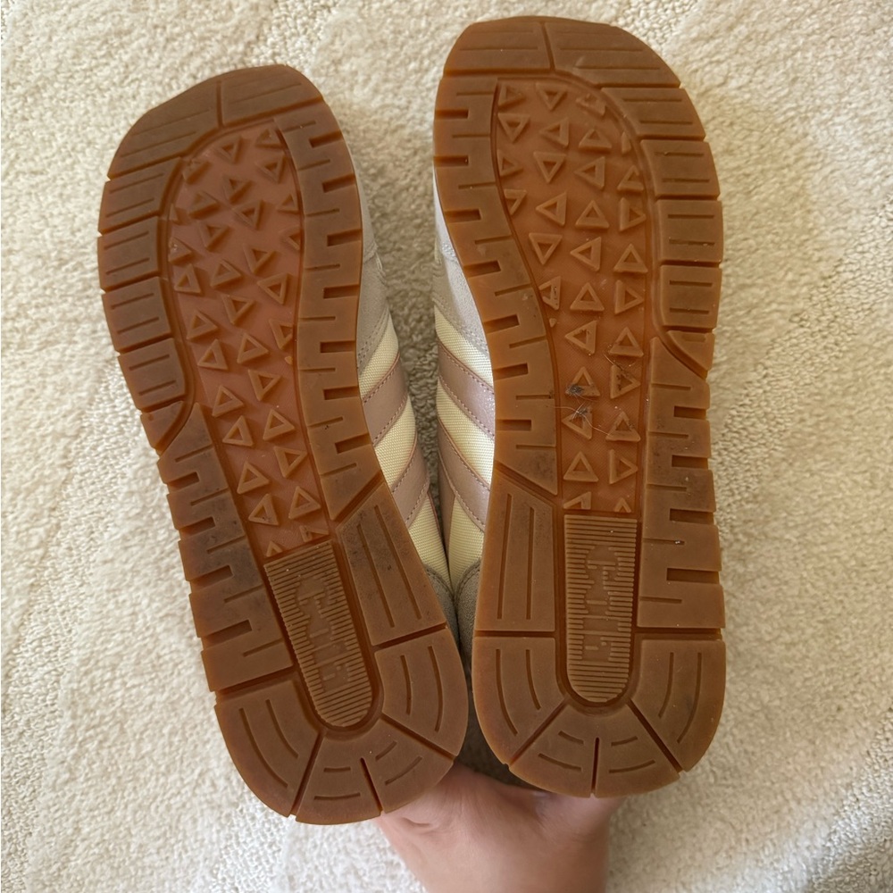 Gola Women's Beige and Light Gray Sneakers - Picture 6 of 7